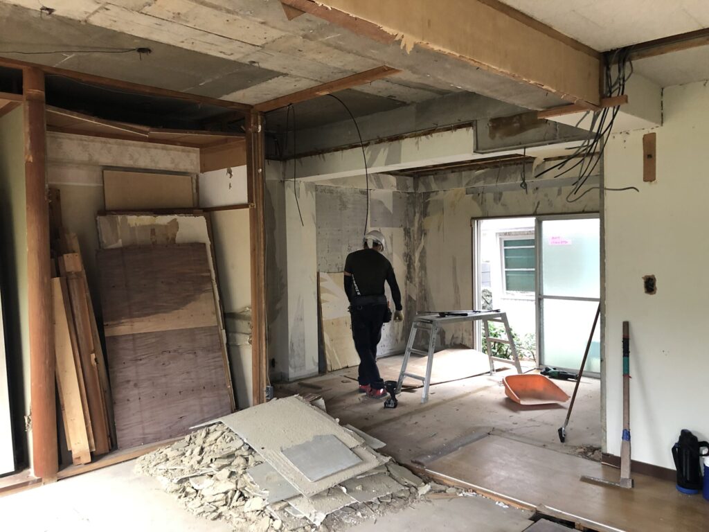 1階内部解体