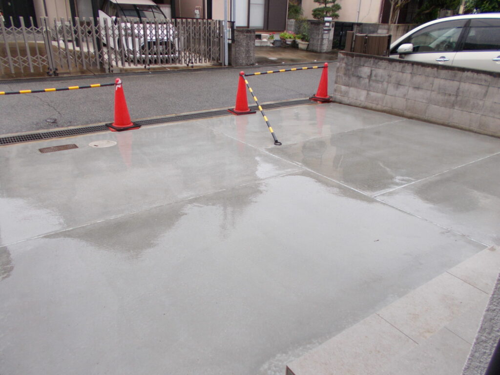 ㈮駐車場土間コンクリート打ち