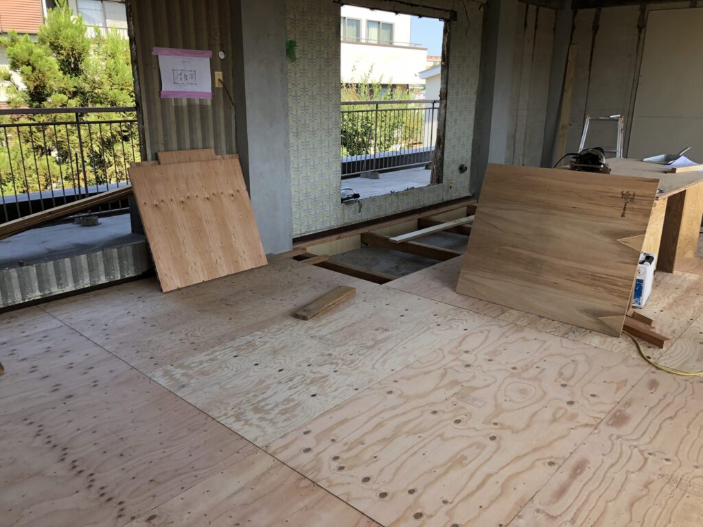 床合板施工